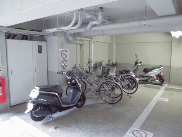 駐輪場