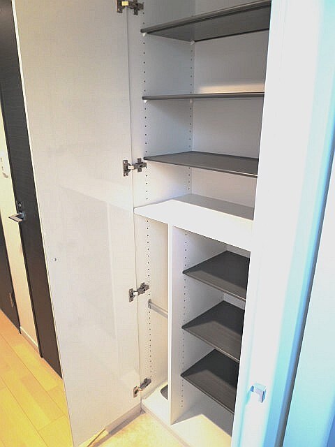 物件内観写真8　(靴箱)