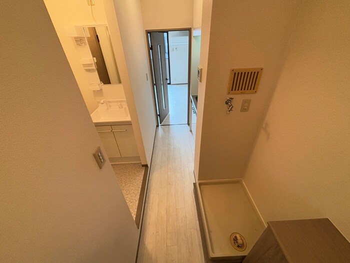 物件内観写真15　(廊下)