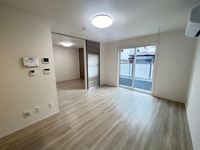 物件内観写真8　(居室)