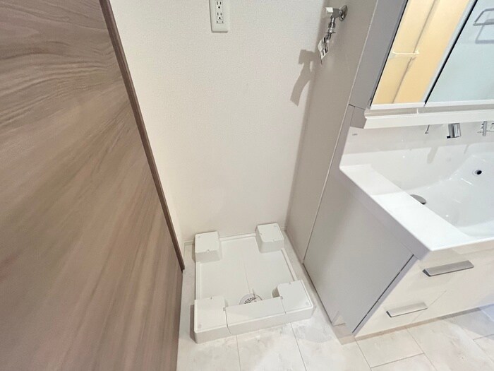 物件内観写真10　(洗濯機置場)