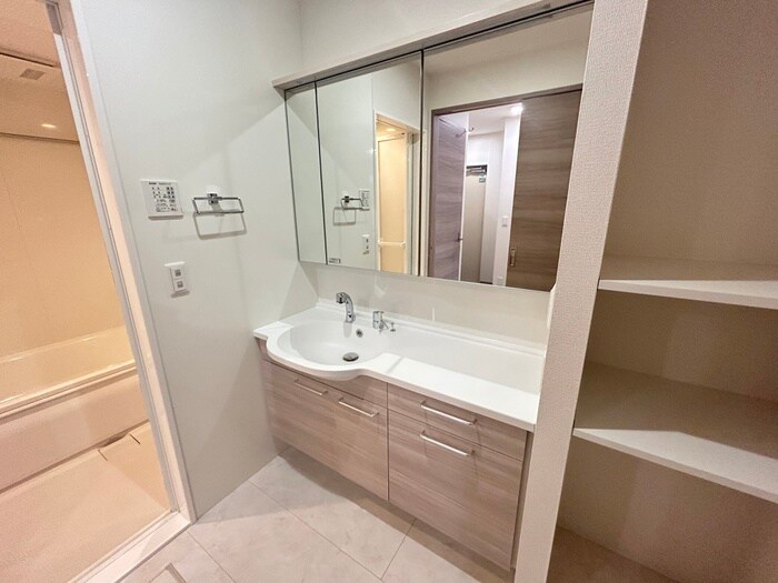 物件内観写真11　(洗面)