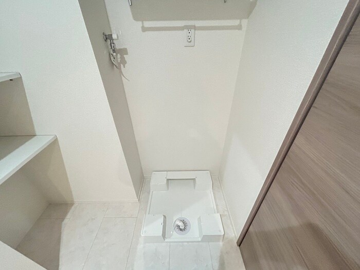 物件内観写真13　(洗濯機置場)