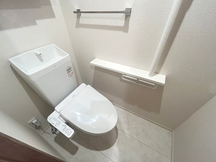 物件内観写真13　(トイレ)