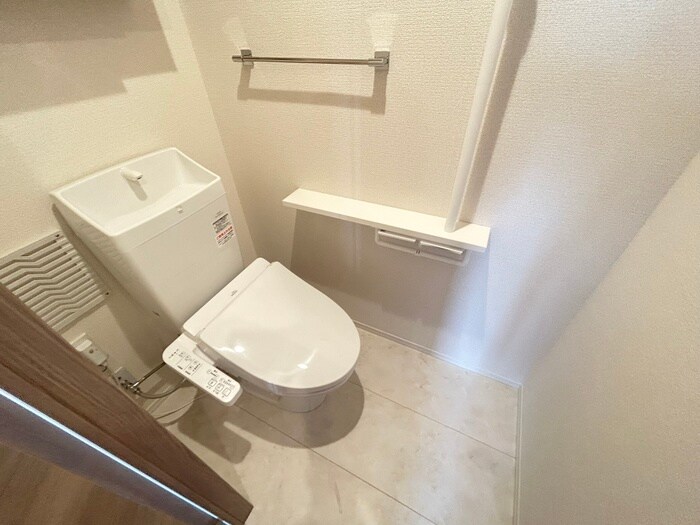 物件内観写真13　(トイレ)