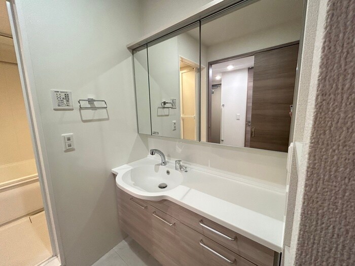 物件内観写真13　(洗面)