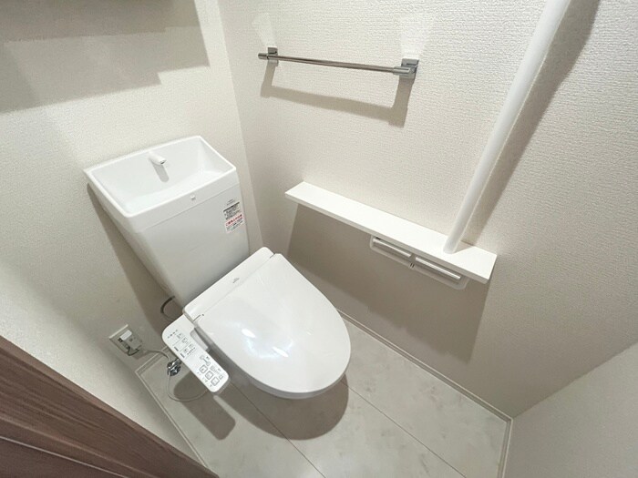 物件内観写真14　(トイレ)