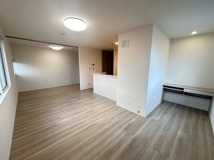 物件内観写真18　(居室)