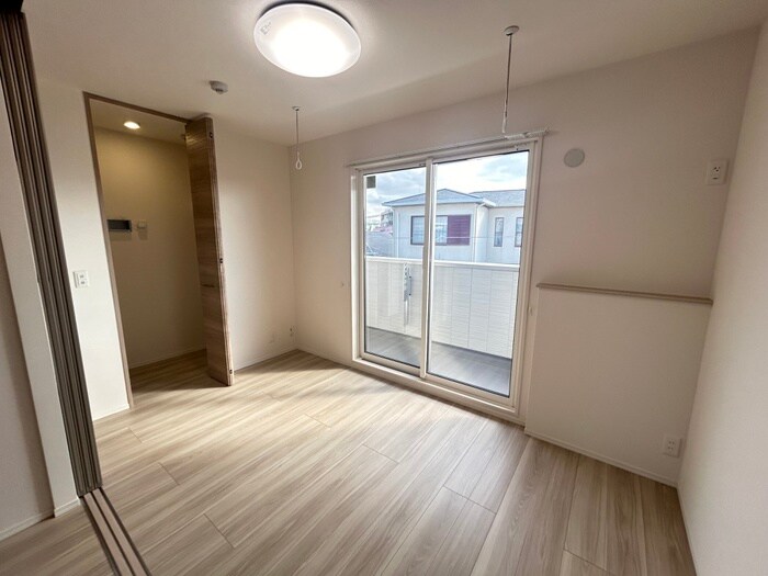 物件内観写真18　(居室)