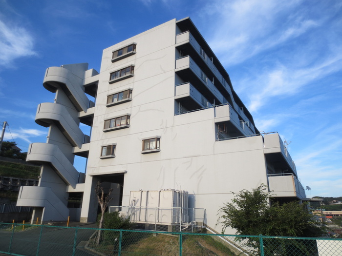 エヴァ名谷