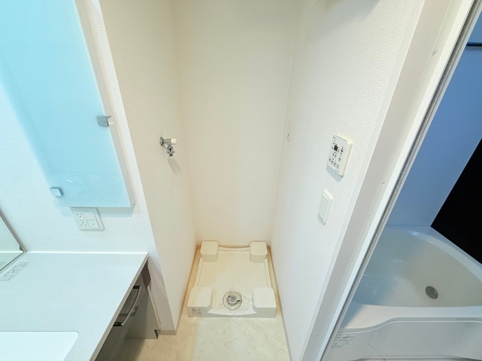 物件内観写真17　(洗濯機置場)