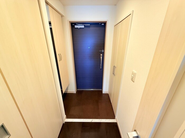 物件内観写真21　(玄関)