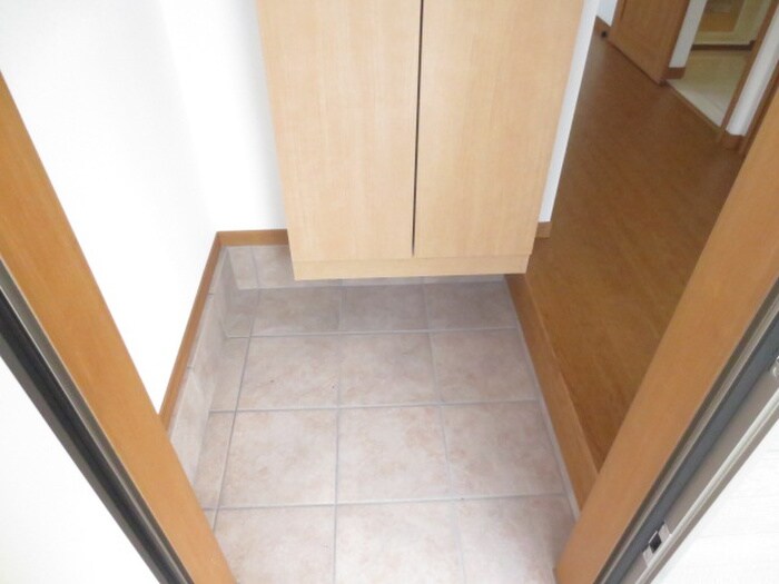 物件内観写真14　(玄関)