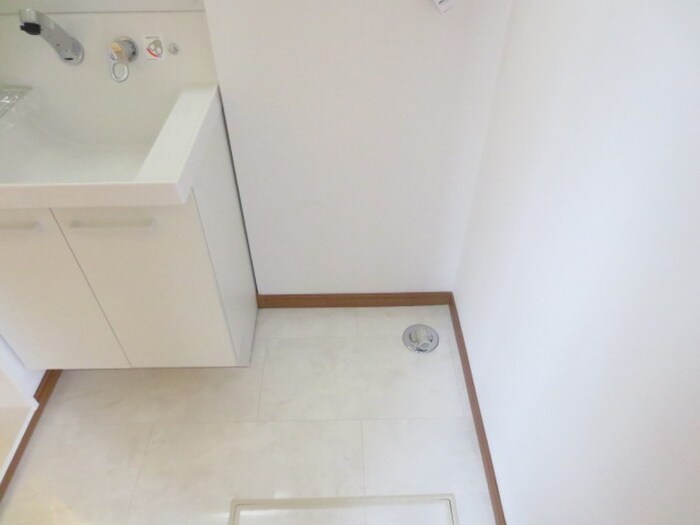 物件内観写真17　(洗濯機置場)