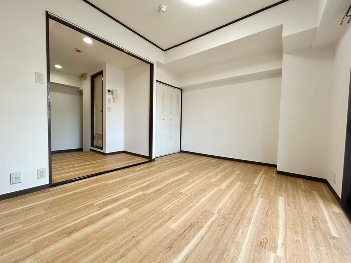 物件内観写真10　(居室)