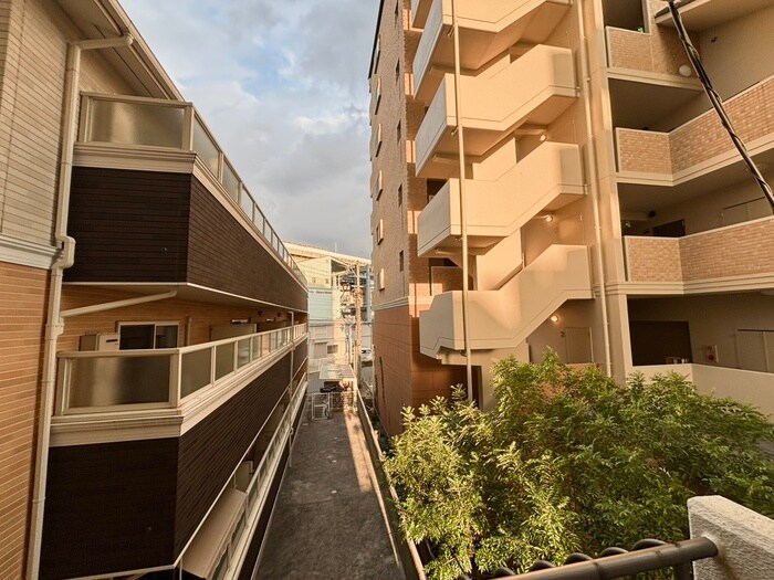 物件内観写真22　(室内からの展望)