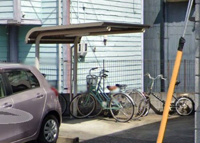 物件外観写真3　(駐輪場)