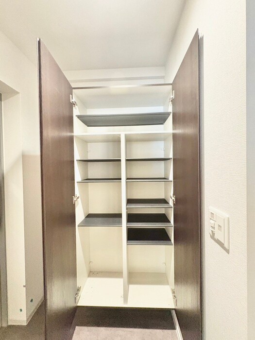 物件内観写真11　(収納)