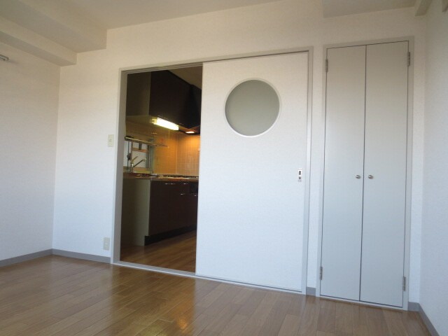 物件内観写真9　(居室)