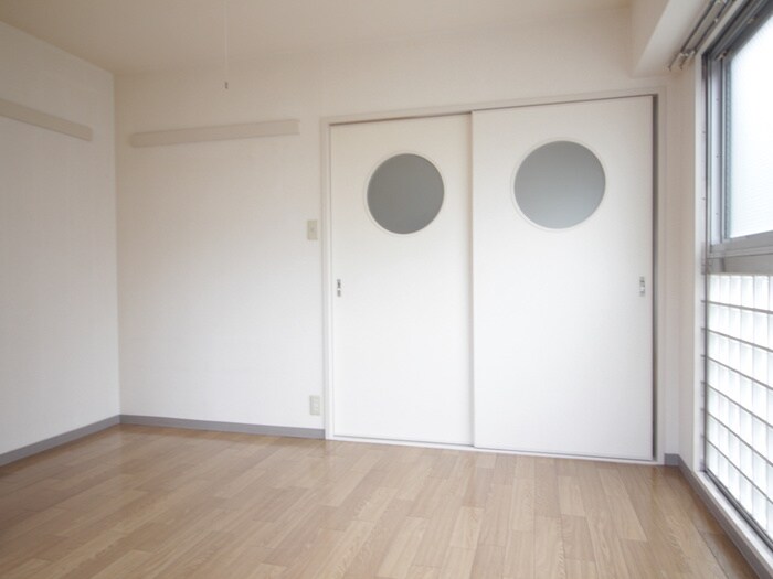 物件内観写真10　(居室)