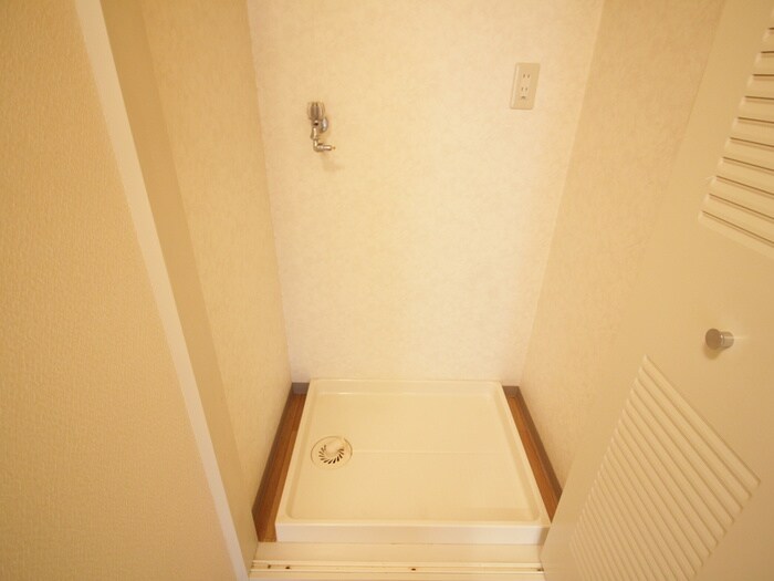 物件内観写真19　(洗濯機置場)