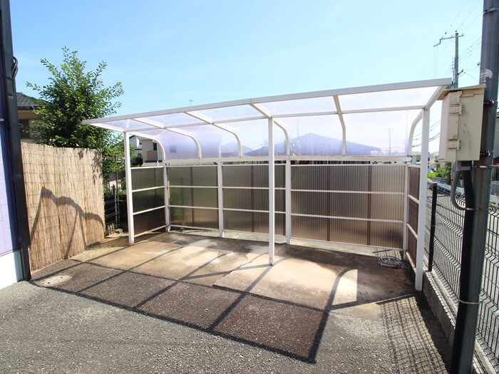 サングレ－ス北別府の駐輪場