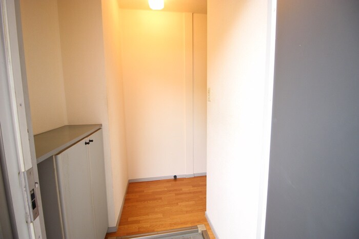 サングレ－ス北別府の廊下