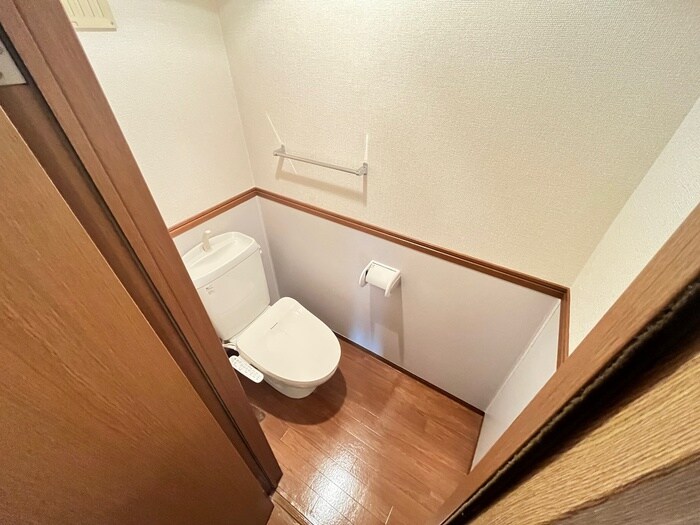 物件内観写真14　(トイレ)