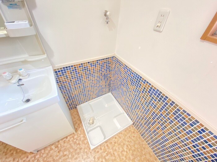 物件内観写真13　(洗濯機置場)