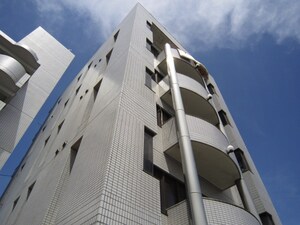 共立マンション貝塚第１外観写真