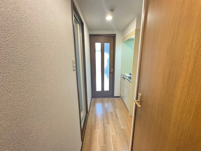 物件内観写真18　(廊下)