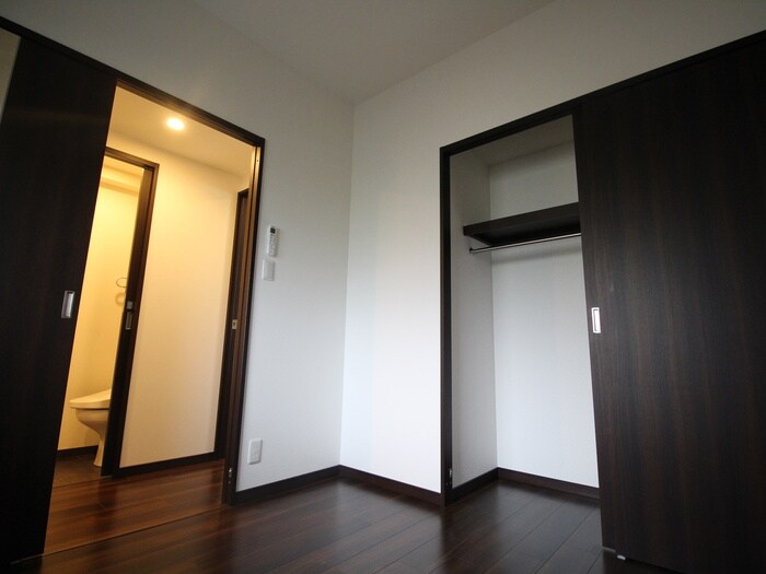 物件内観写真9　(居室)