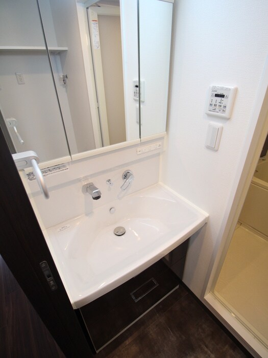 物件内観写真12　(洗面)