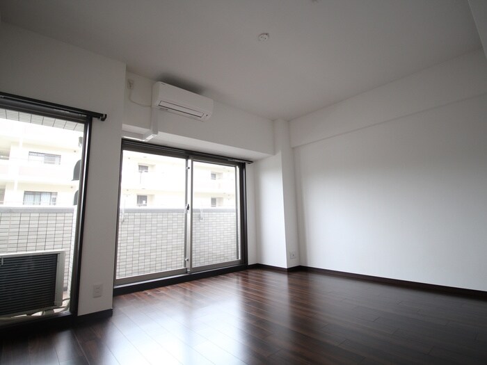 物件内観写真15　(室内からの展望)