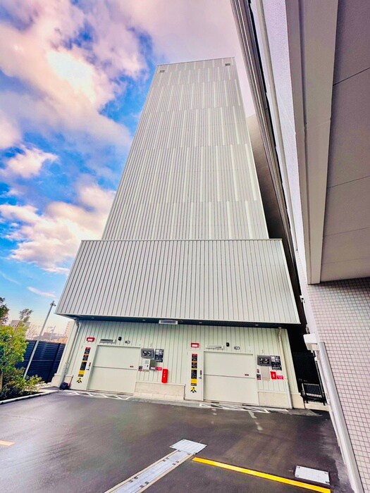 物件外観写真2　(駐車場)