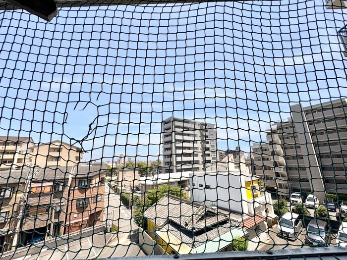 物件内観写真20　(室内からの展望)