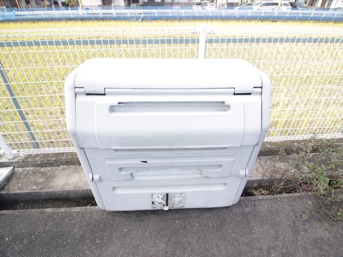 物件外観写真4　(建物設備)