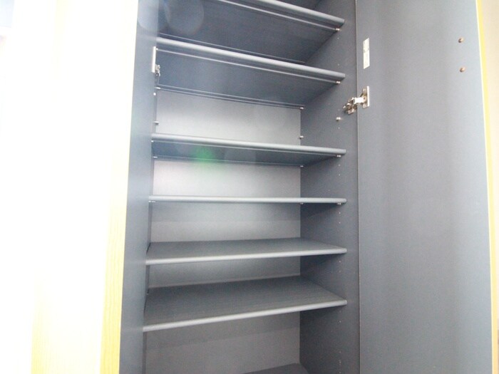 物件内観写真13　(靴箱)