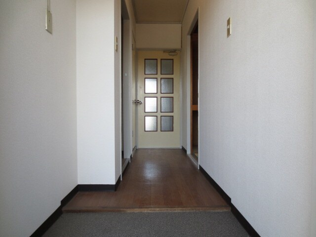 物件内観写真10　(廊下)