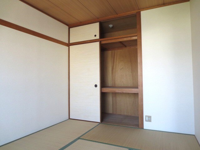 物件内観写真11　(収納)