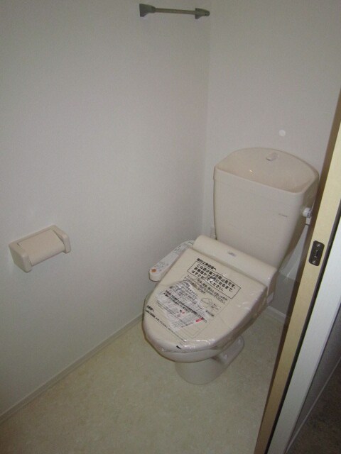 物件内観写真9　(トイレ)