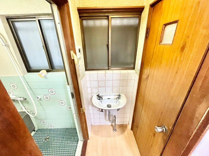 物件内観写真9　(洗面)