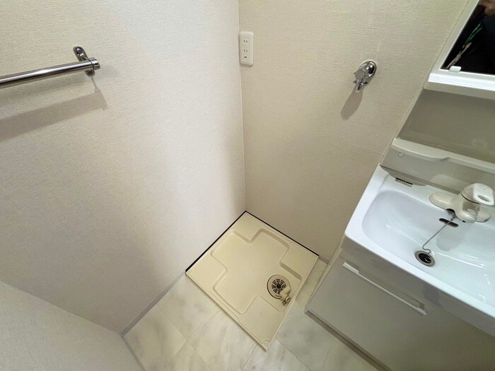 物件内観写真14　(洗濯機置場)