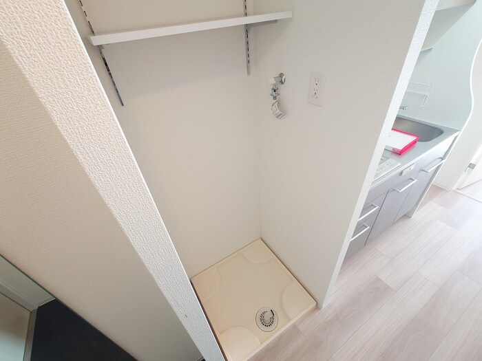 物件内観写真13　(洗濯機置場)