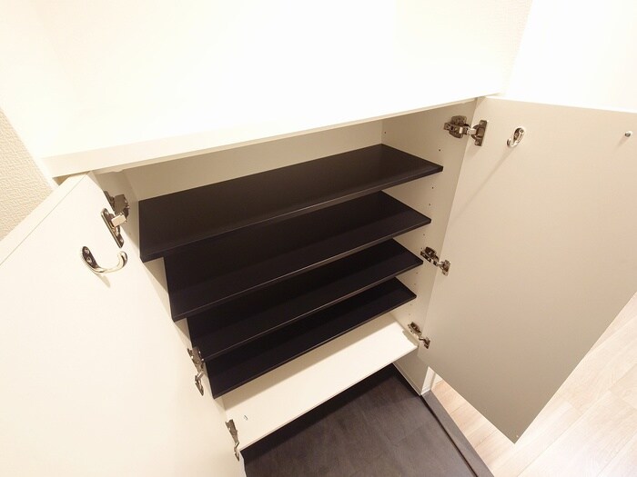 物件内観写真15　(靴箱)