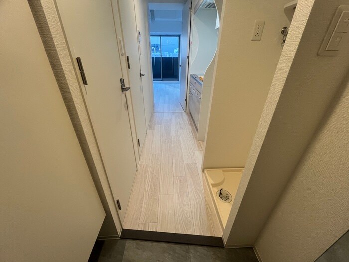 物件内観写真16　(廊下)