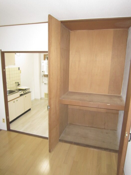 物件内観写真10　(収納)