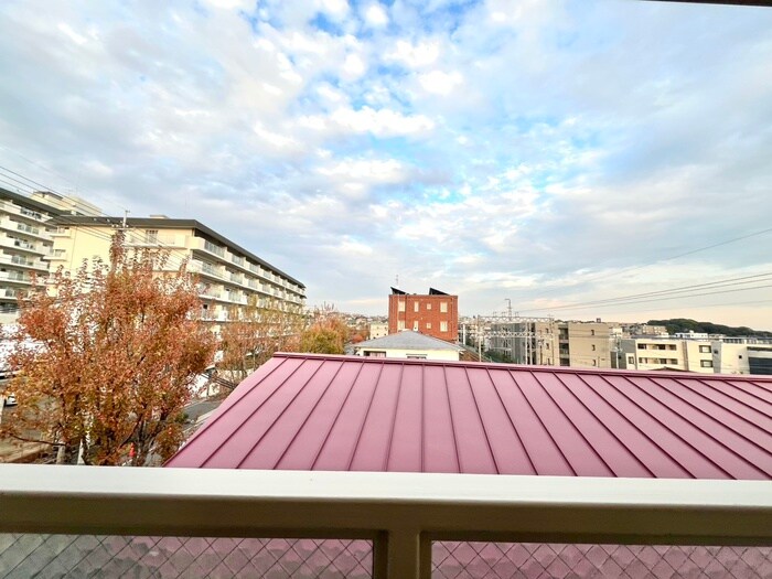 物件内観写真17　(室内からの展望)