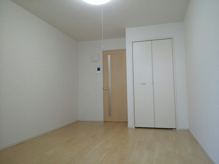 物件内観写真4　(居室)