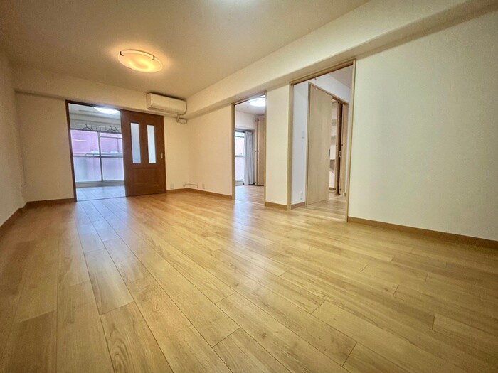 物件内観写真9　(居室)